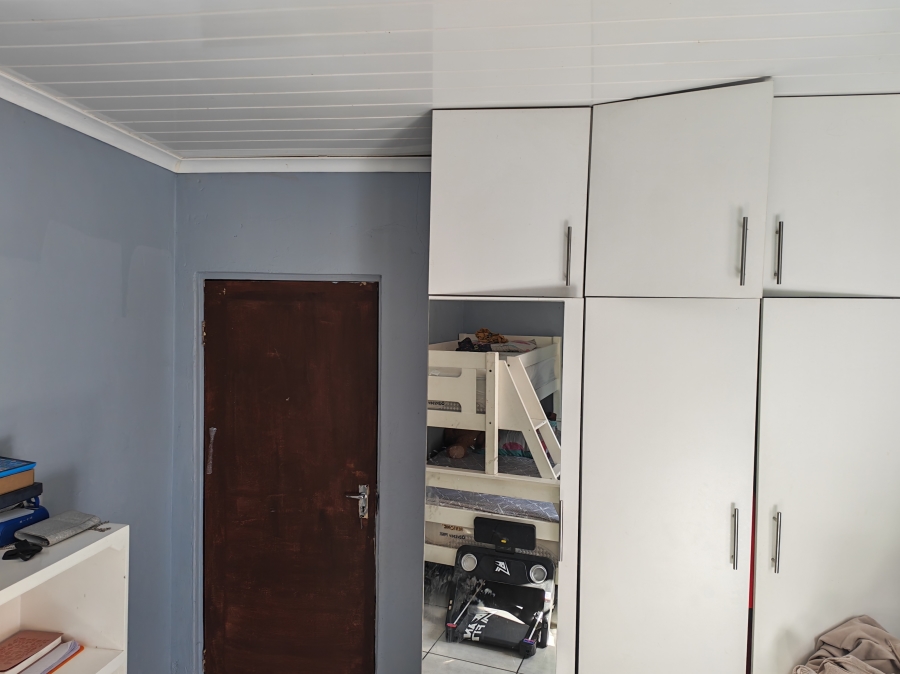 3 Bedroom Property for Sale in Nomzamo Western Cape